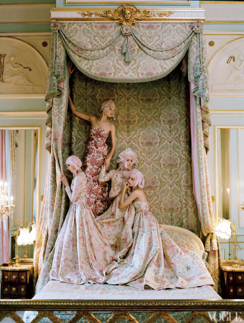 tumblr m16qnmCen91r56bid Kate Moss at the Ritz Paris