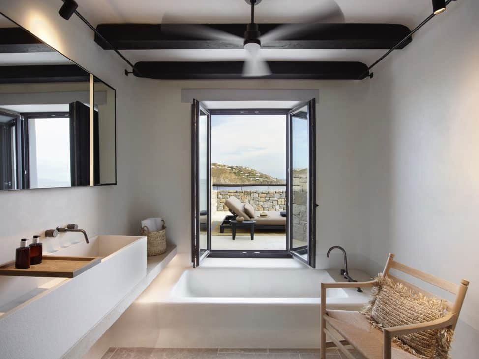 Suite bathroom Ζήστε το αυθεντικό Μυκονιάτικο Πάσχα στο Kalesma Mykonos 