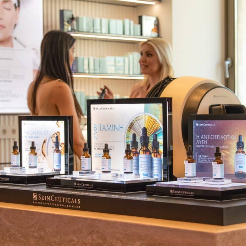 Η SkinCeuticals σε συνεργασία με την Tzouma Clinic προχωρούν σε μία καινοτόμα συνεργασία: το SkinLab