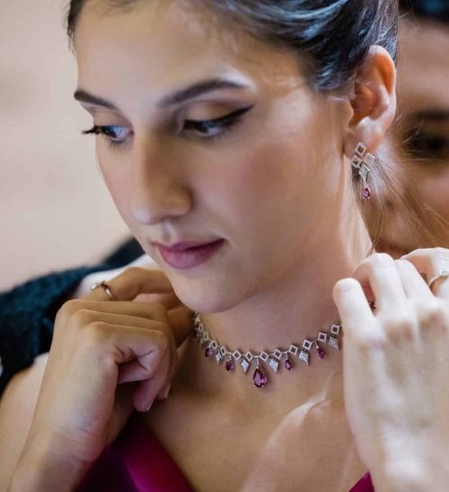 Ελίνα Αφεντάκη, ευφάνταστα κοσμήματα και λαμπερές παρουσίες στο Μουσείο Κυκλαδικής Τέχνης