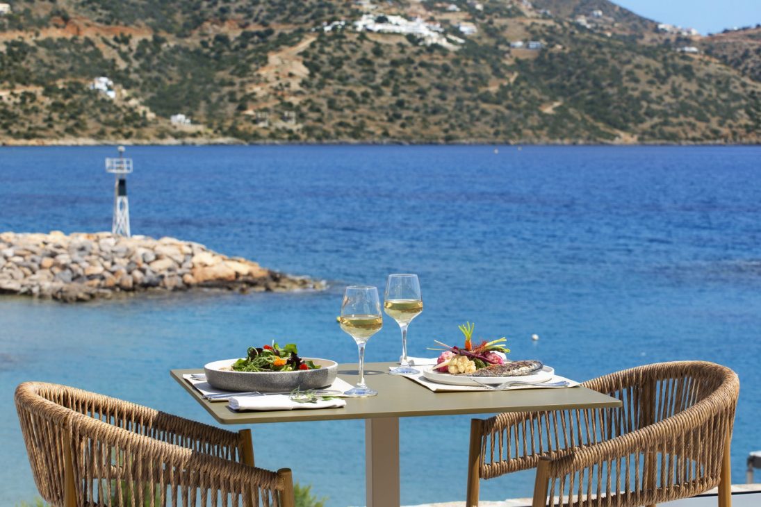 WGM Elia Restaurant 22 Πολυτελείς διακοπές με θέα το πανέμορφο Κρητικό Πέλαγος