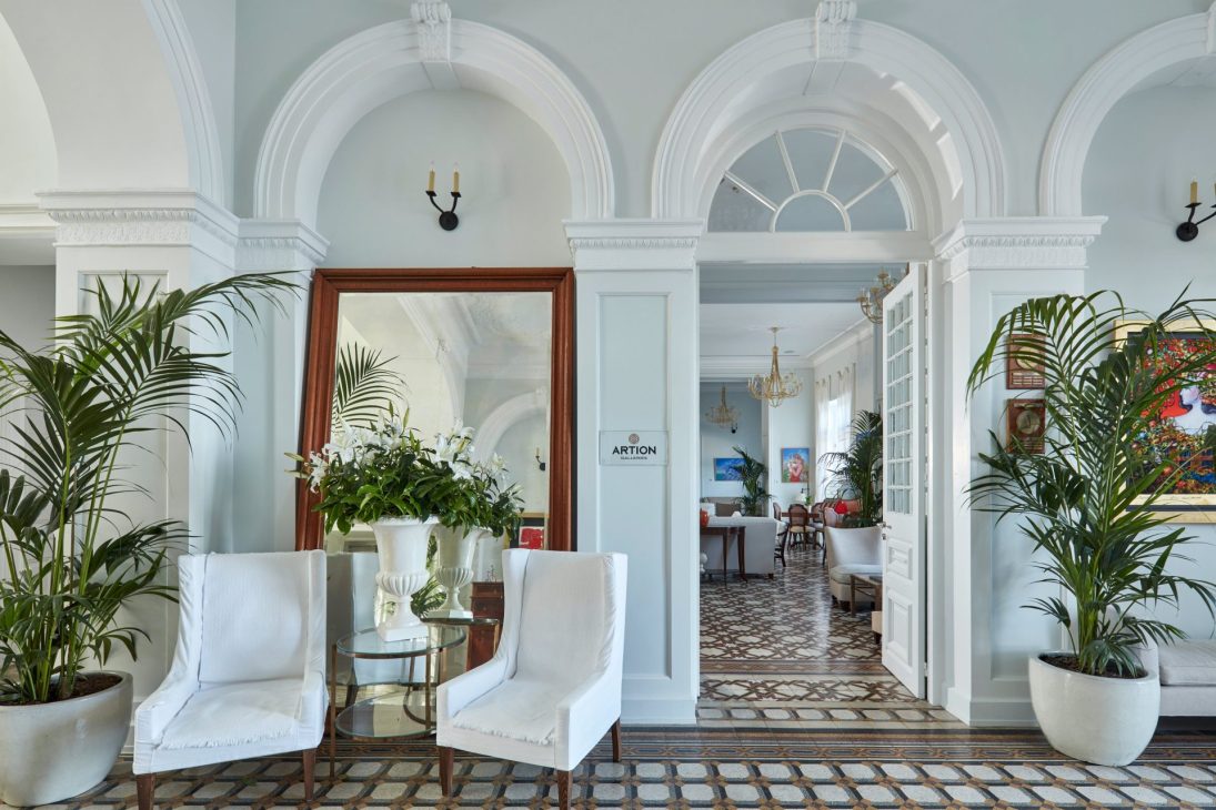 Entrance Lobby Το Poseidonion Grand Hotel γιορτάζει 110 χρόνια διαχρονικής φιλοξενίας