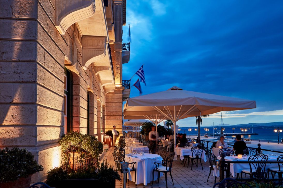 On the Verandah 3 Το Poseidonion Grand Hotel γιορτάζει 110 χρόνια διαχρονικής φιλοξενίας