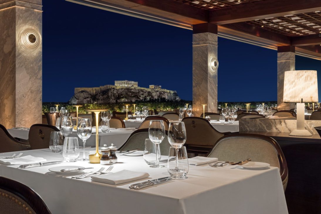 1194 LUX ATHLC Το GB Roof Garden Restaurant, το αγαπημένο στέκι των Αθηναίων επιστρέφει κλασικό και μεγαλοπρεπές