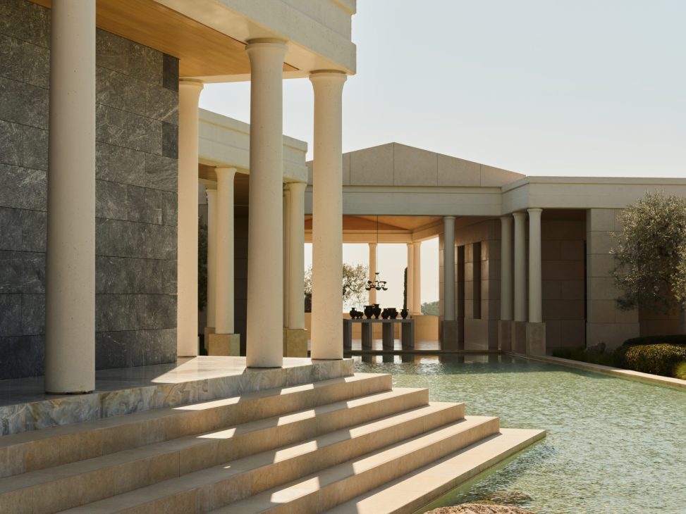 Amanzoe Greece Resort Views 42635 Η διεθνής εικαστική έκθεση HANSHA στο Amanzoe