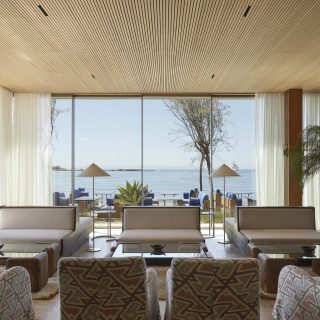 Το GB Roof Garden Restaurant, το αγαπημένο στέκι των Αθηναίων επιστρέφει κλασικό και μεγαλοπρεπές